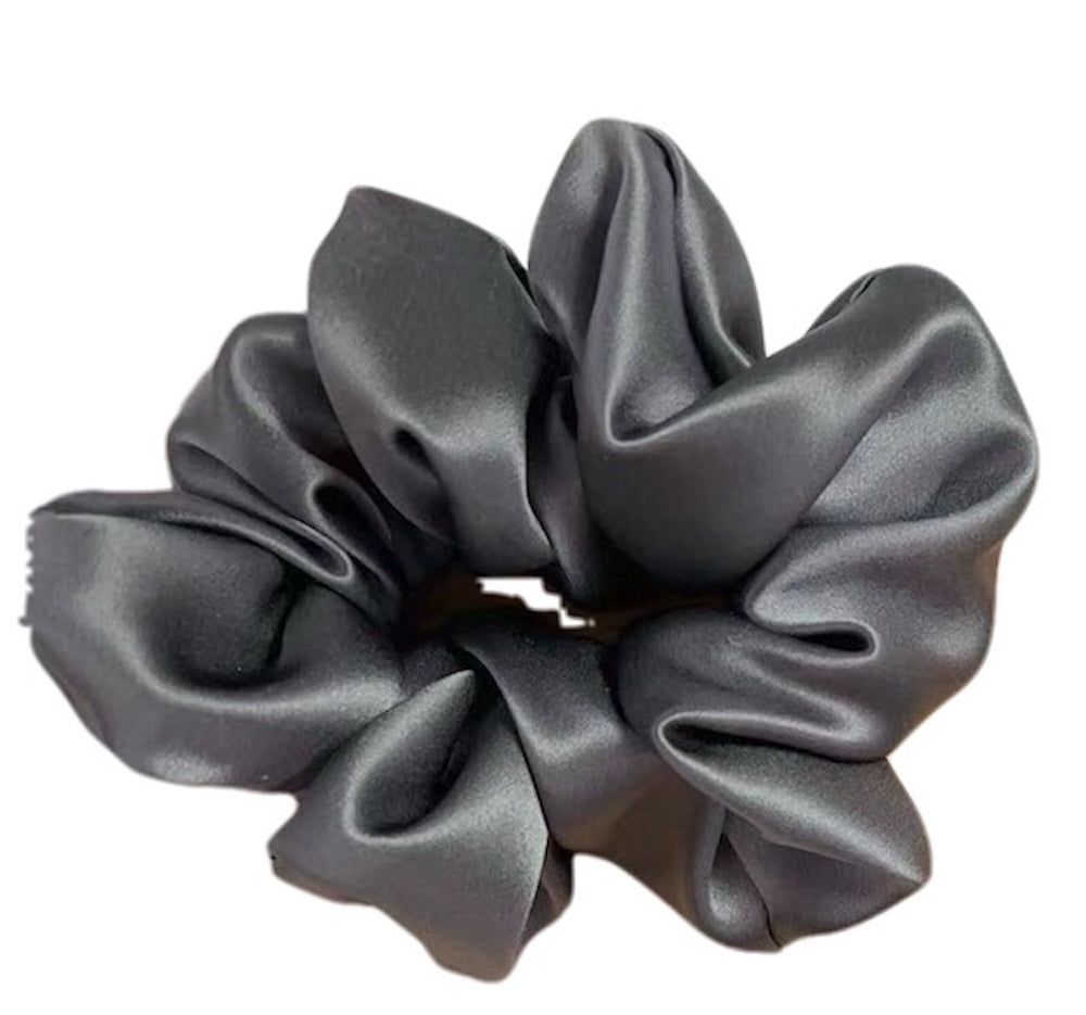 22 momme medium classic silk scrunchies